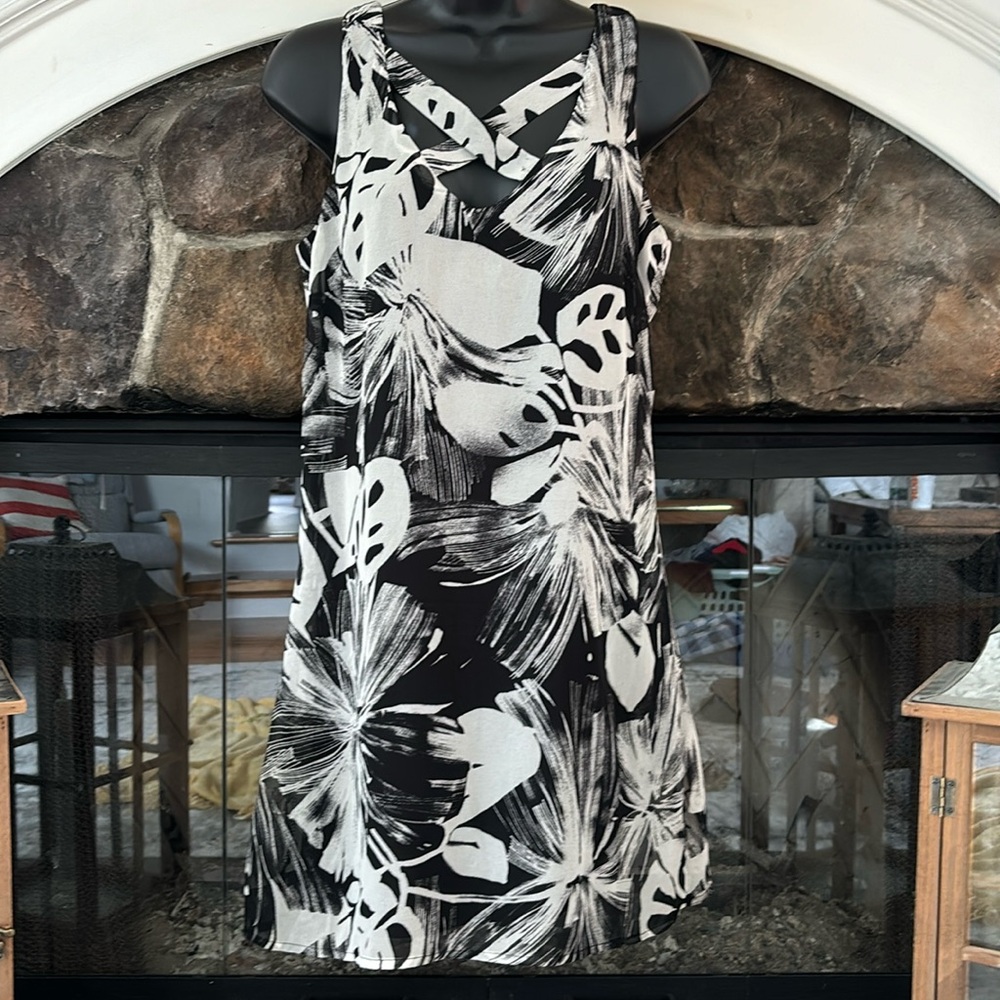 Three Hearts black floral sundress size Small